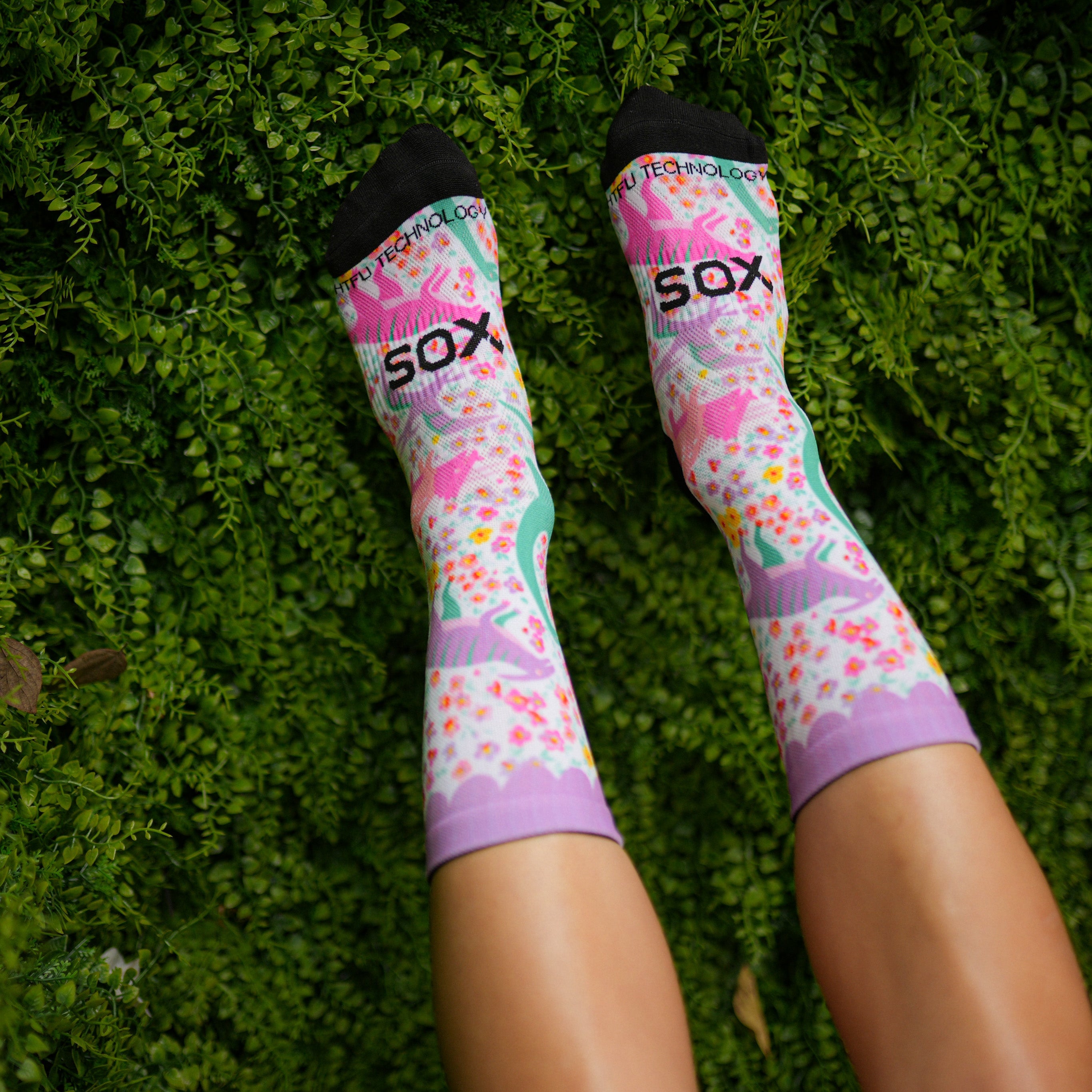 Wonderland Casual Crew Socks