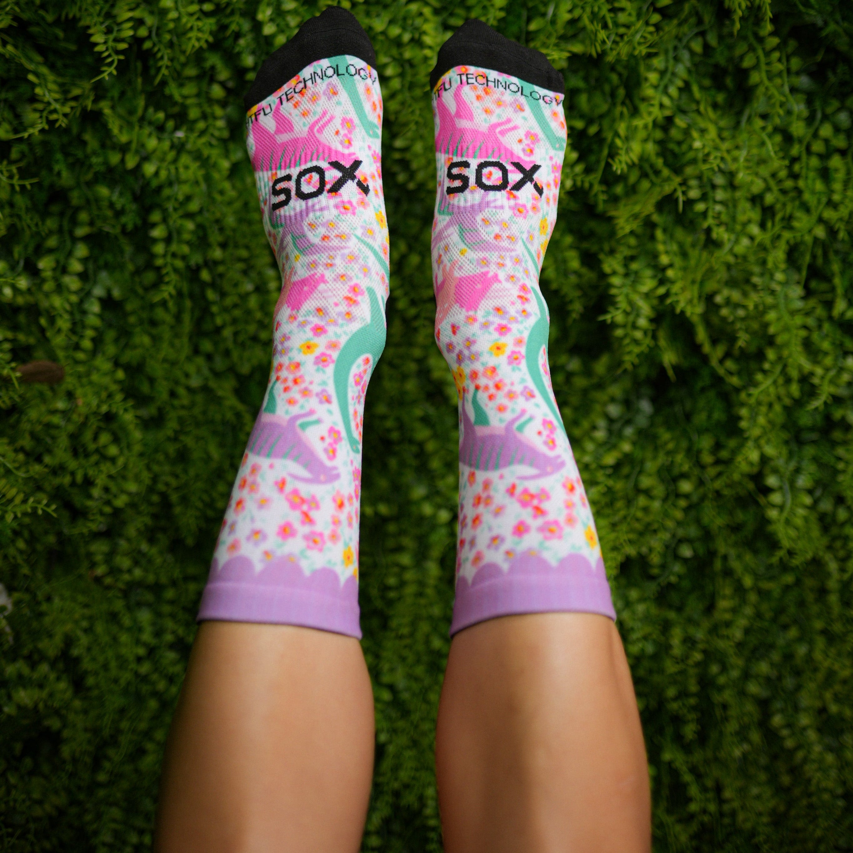 Wonderland Casual Crew Socks