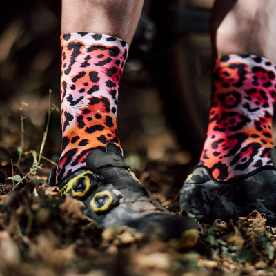 Electric Leopard Pink Casual Crew Socks